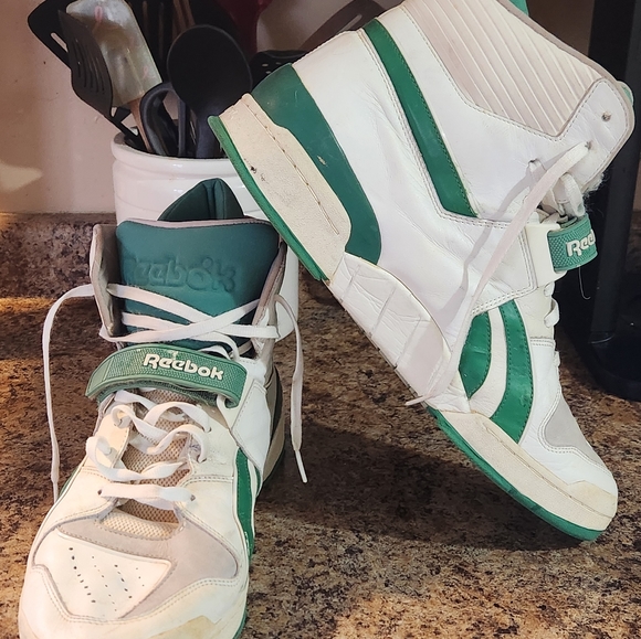 Original 1980s REEBOK COMMITMENT HIGH TOP SNEAKERS. - Picture 8 of 16